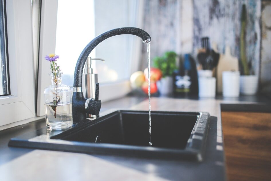 Filtrowanie wody w domu – dlaczego warto?
